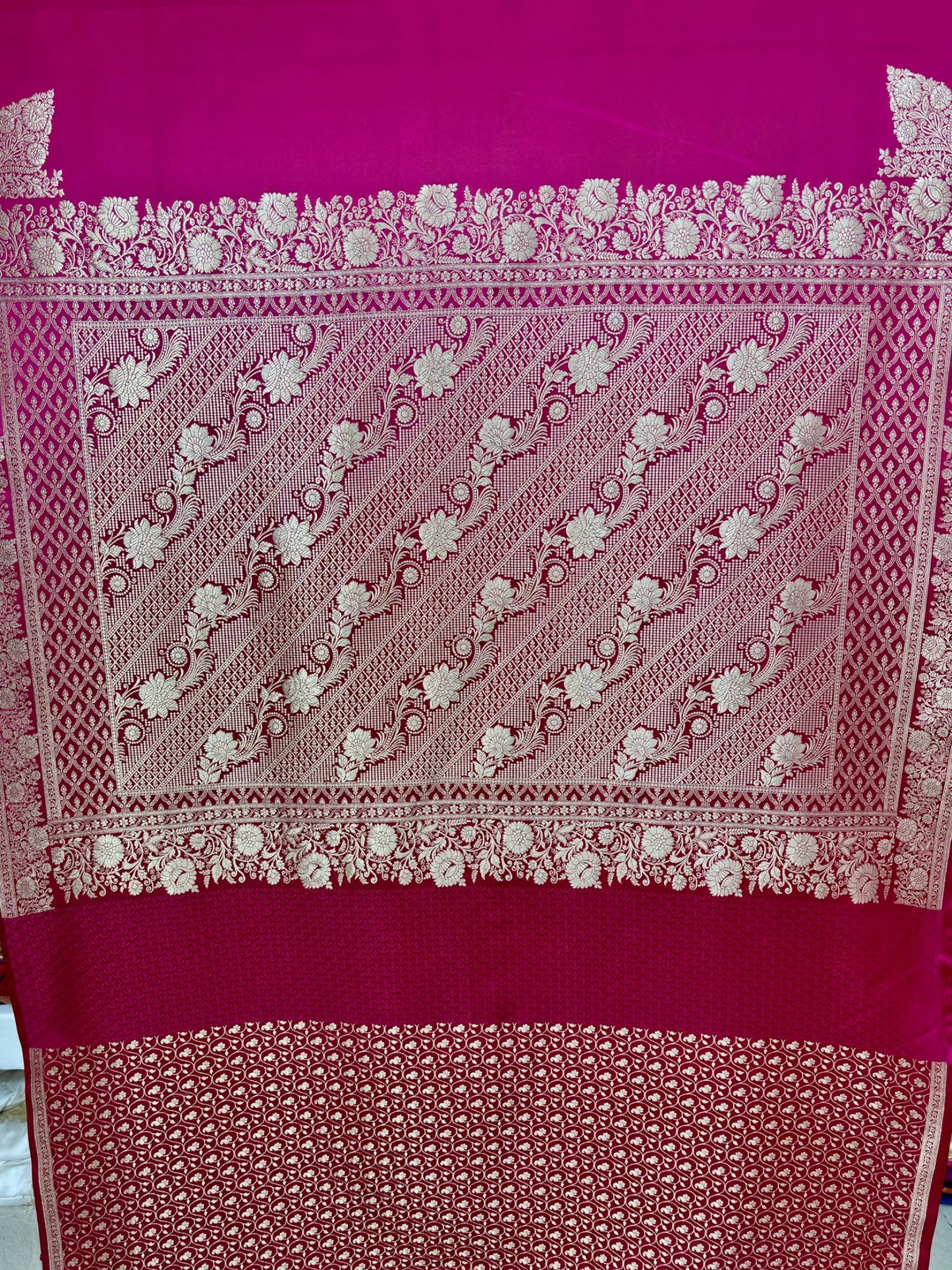 Luxury Mashru Katan Silk Banarasi Saree with Corner Motif Banarasi Saree