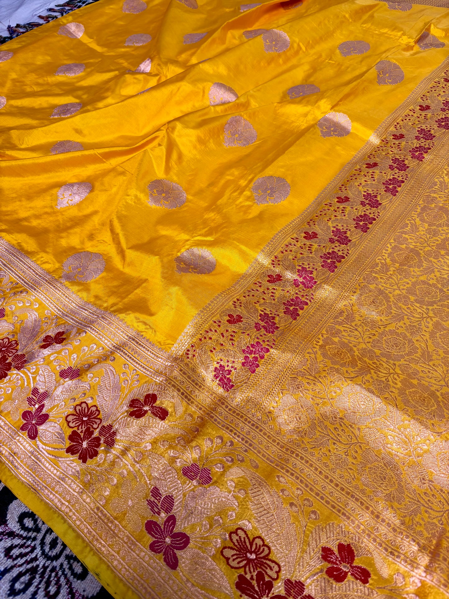 Pure katan silk banarasi saree with floral meenakari woven border
