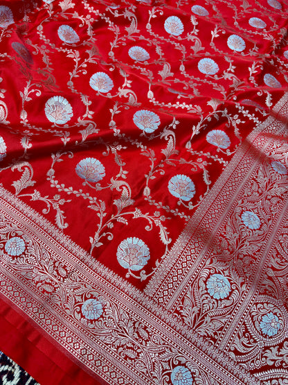 traditional red saree with sona rupa jaal pattern