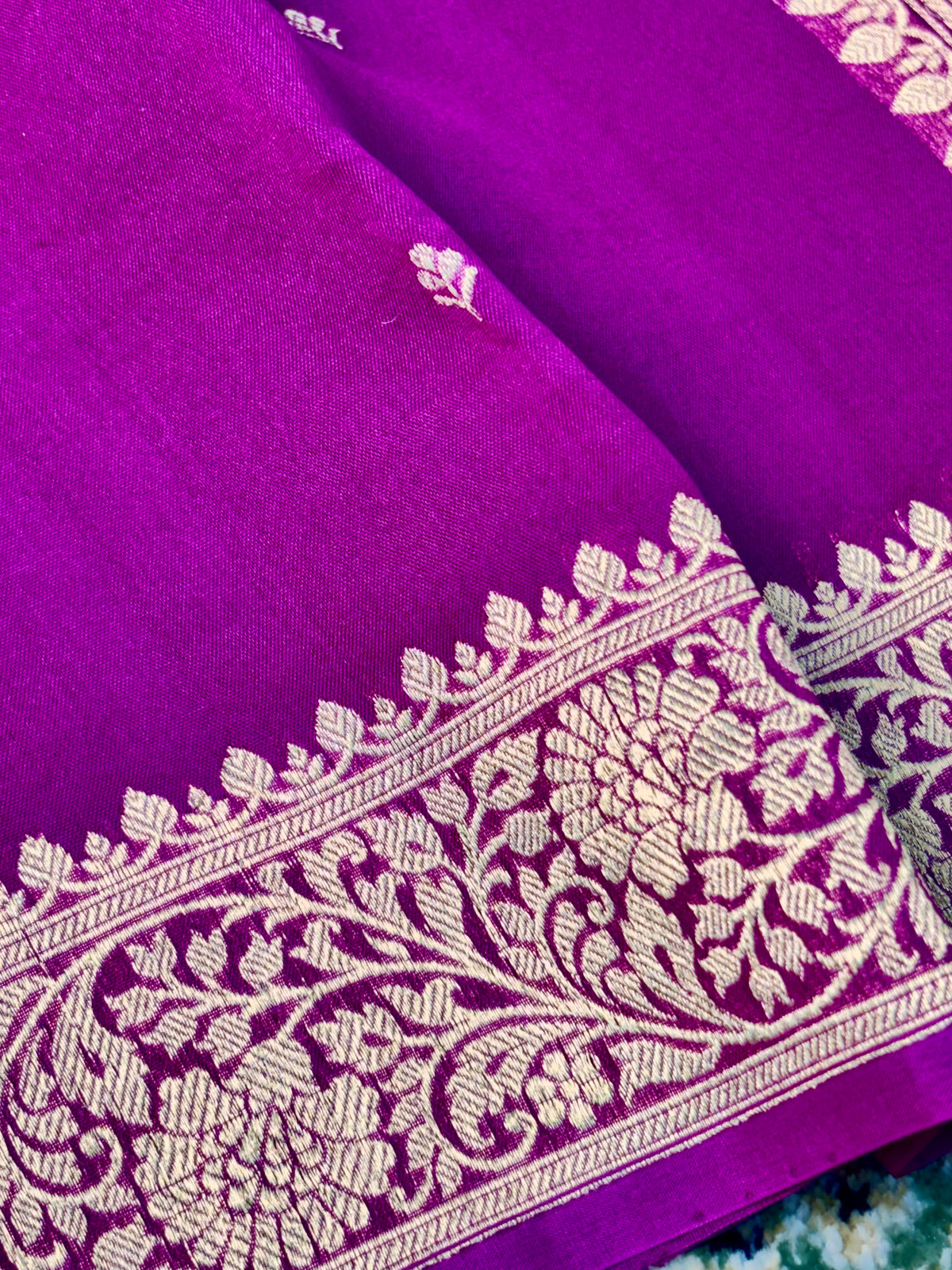 100% Pure Kora Ektara Silk Handloom Banarasi Saree – Magenta with Golden Kadwa Motifs Banarasi Saree