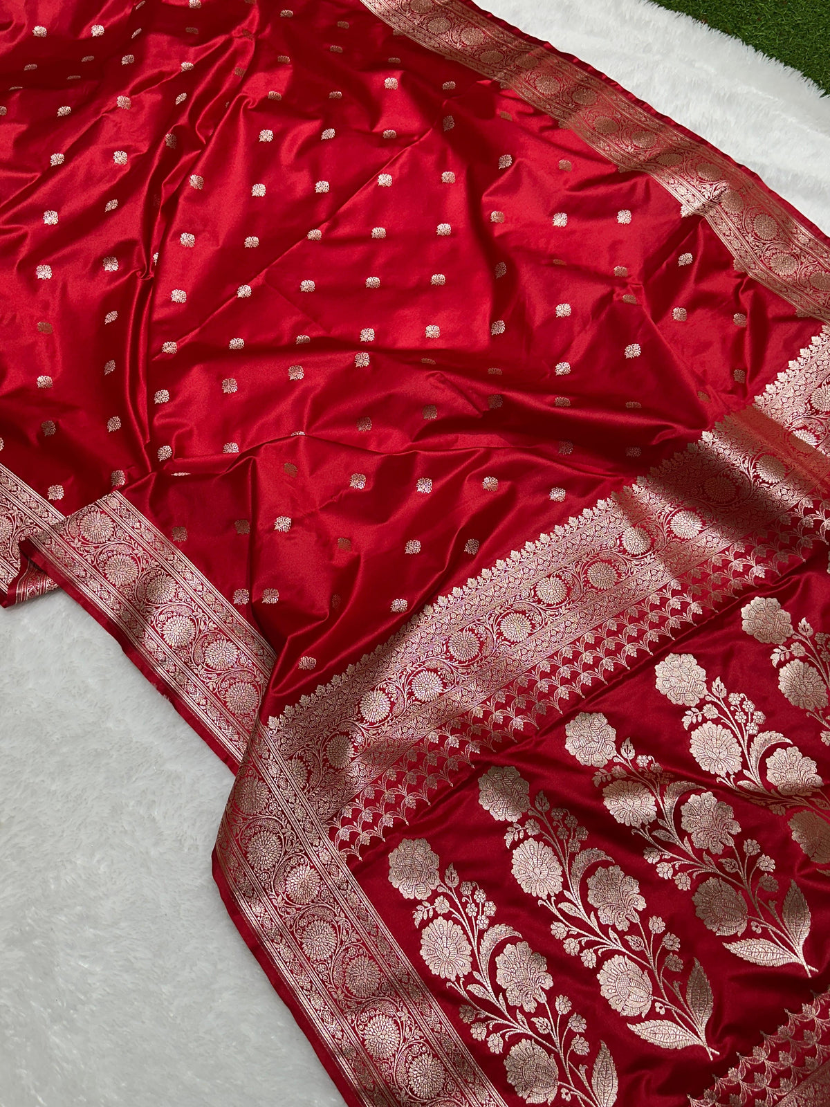Premium Red Mashru Katan Silk Banarasi Saree with Golden Zari Floral Border & Buti Motifs Banarasi Saree