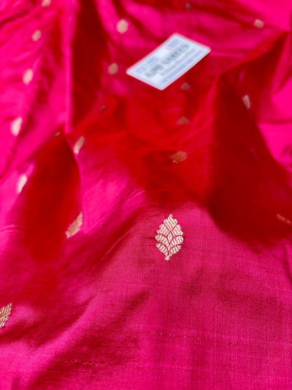 Pure Katan Silk Handloom Banarasi Saree – Strawberry × Pink Dual Tone All-Over Kadwa Motifs Banarasi Saree