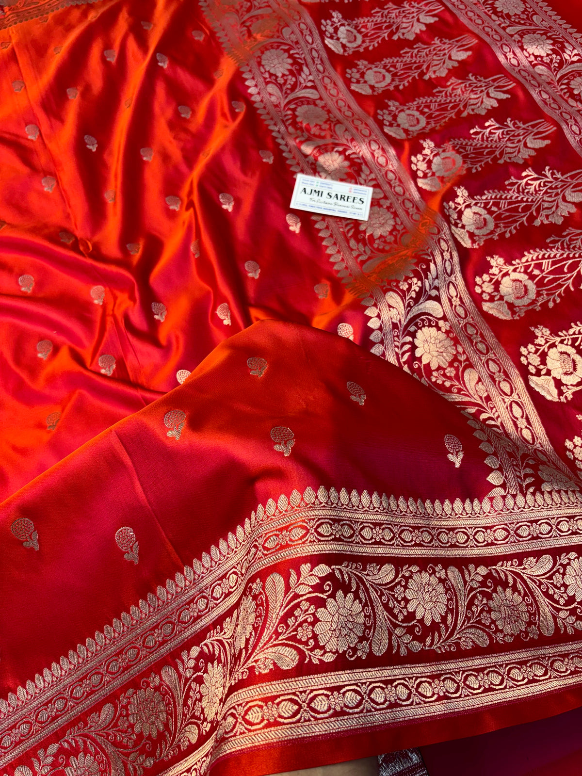 Red rani pink dual tone Banarasi silk saree with intricate zari motifs