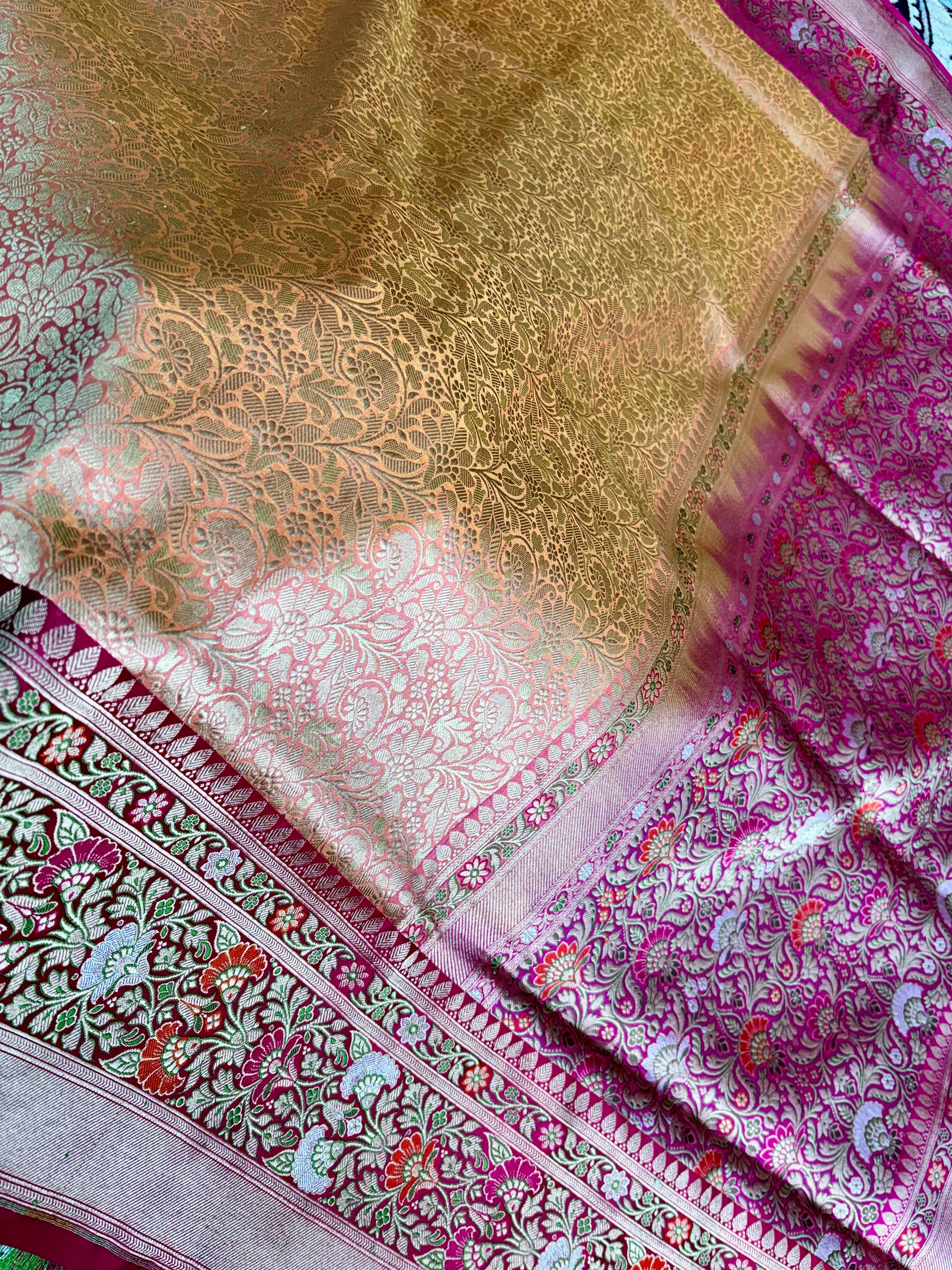 100% Pure Katan Silk Handloom Banarasi Saree – Peach Dual Tone Tanchoi Brocade Body with Tilfi Weave & Contrast Rani Border Pure Katan Silk Banarasi Saree