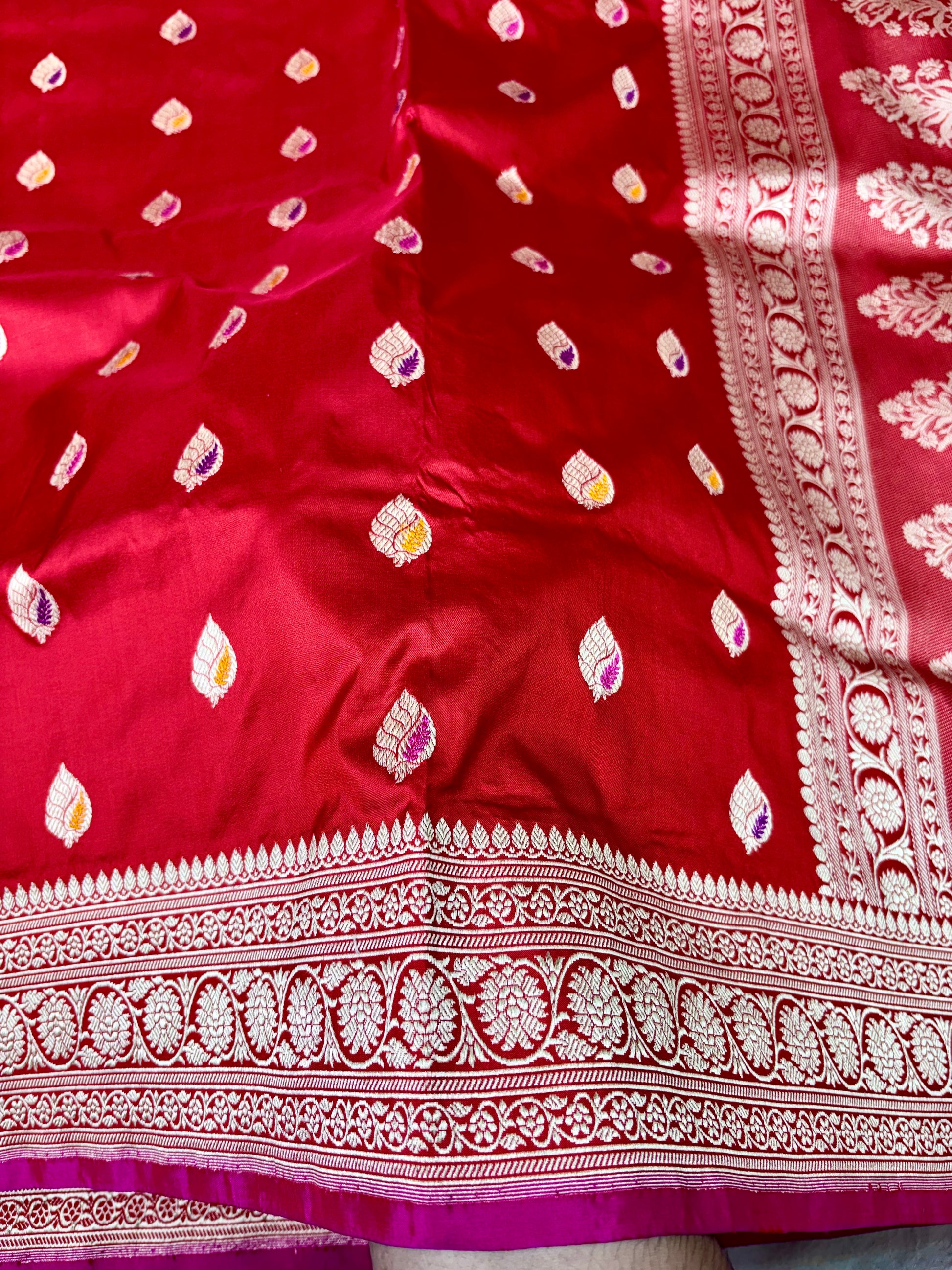 100% Pure Katan Silk Handloom Banarasi Saree – All Over Kadwa Meenakari Motifs Pure Katan Silk Banarasi Saree