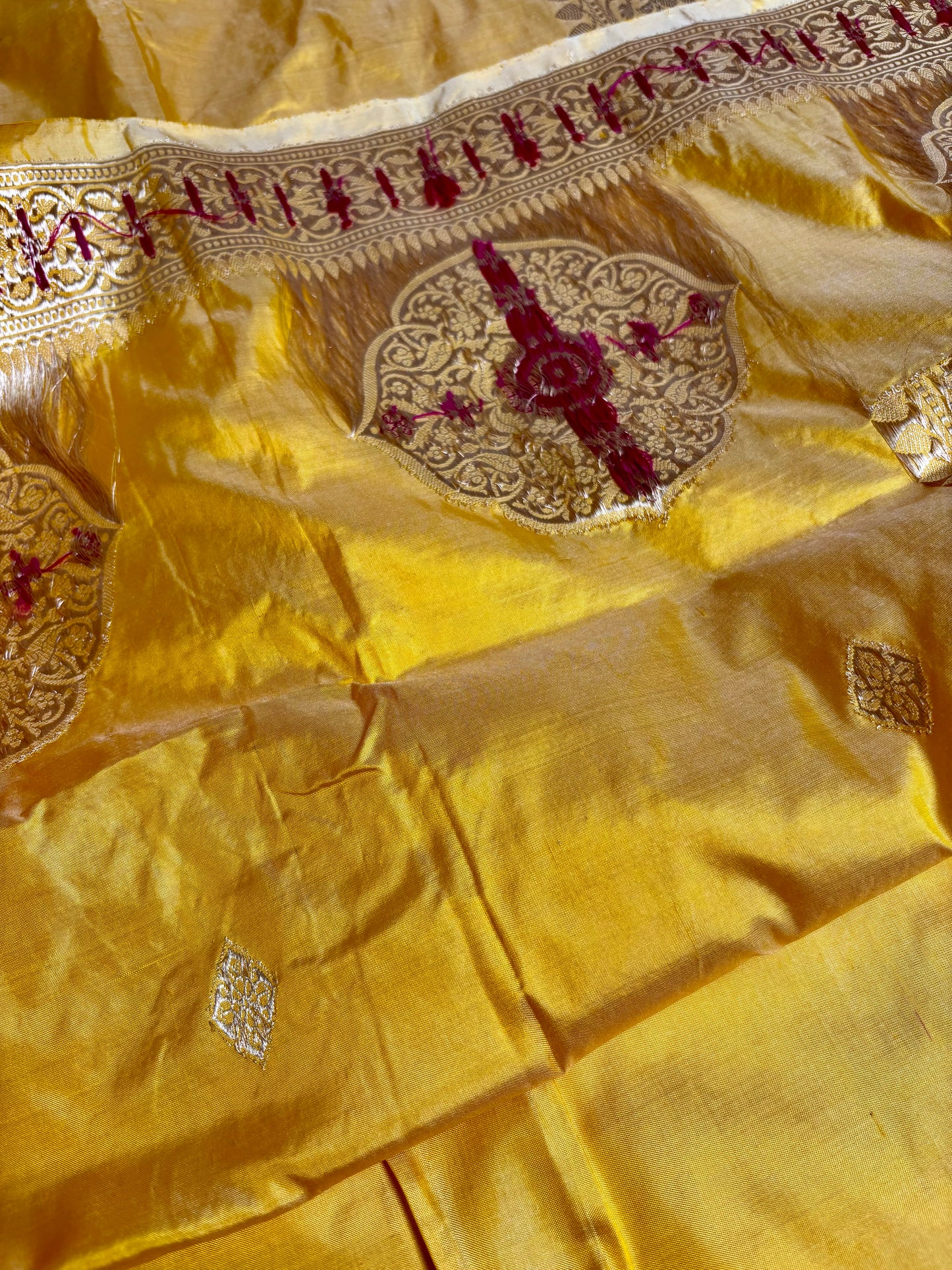 Sunshine Yellow Pure Silk Banarasi Saree with Intricate Kadwa Motifs and Elegant Handloom Weaving