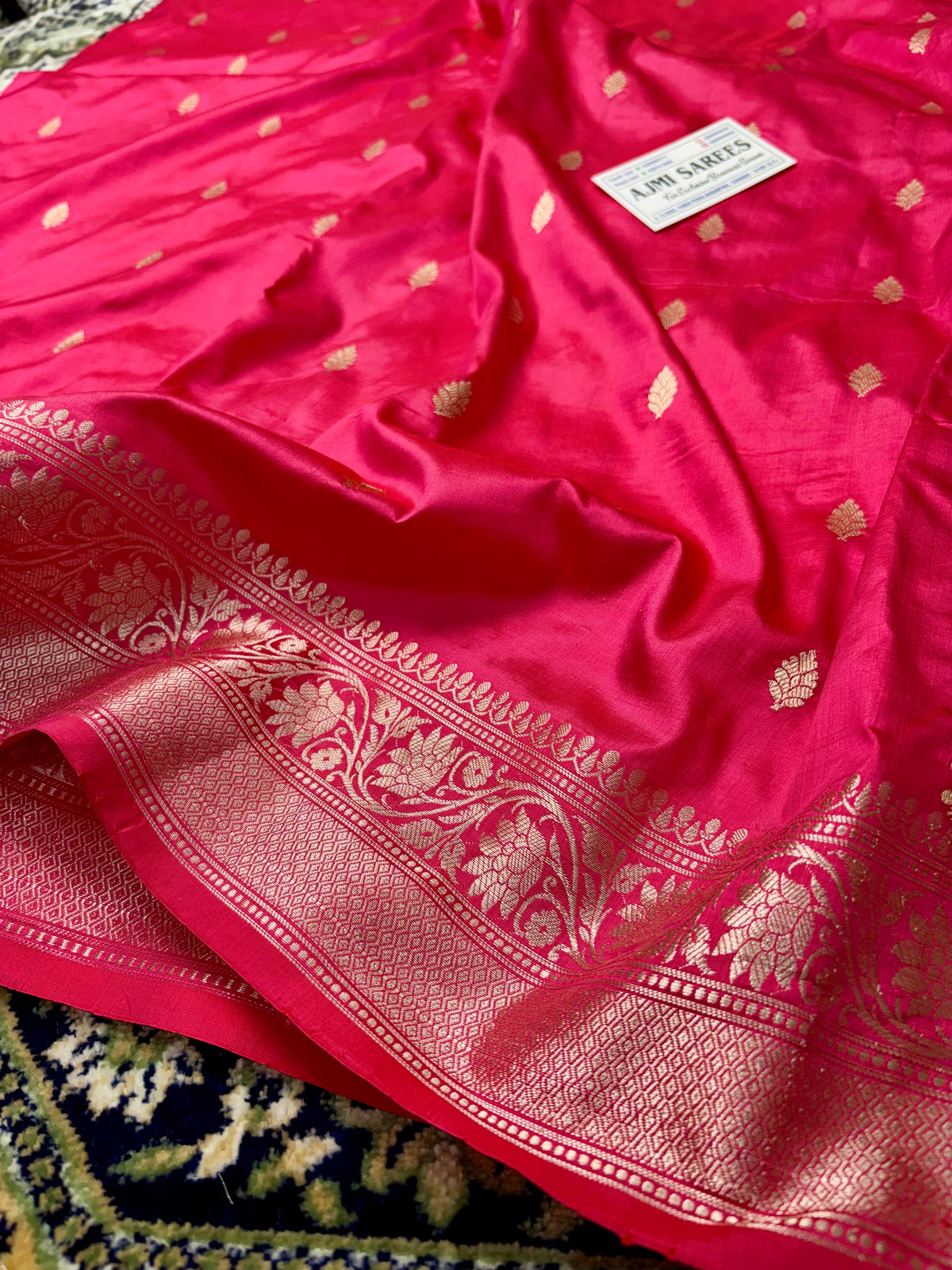 Pure Katan Silk Handloom Banarasi Saree – Strawberry × Pink Dual Tone All-Over Kadwa Motifs Banarasi Saree