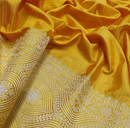 100% Pure Katan Silk Handloom Kadwa Banarasi Saree with Fine Stripes Pure Katan Silk Banarasi Saree
