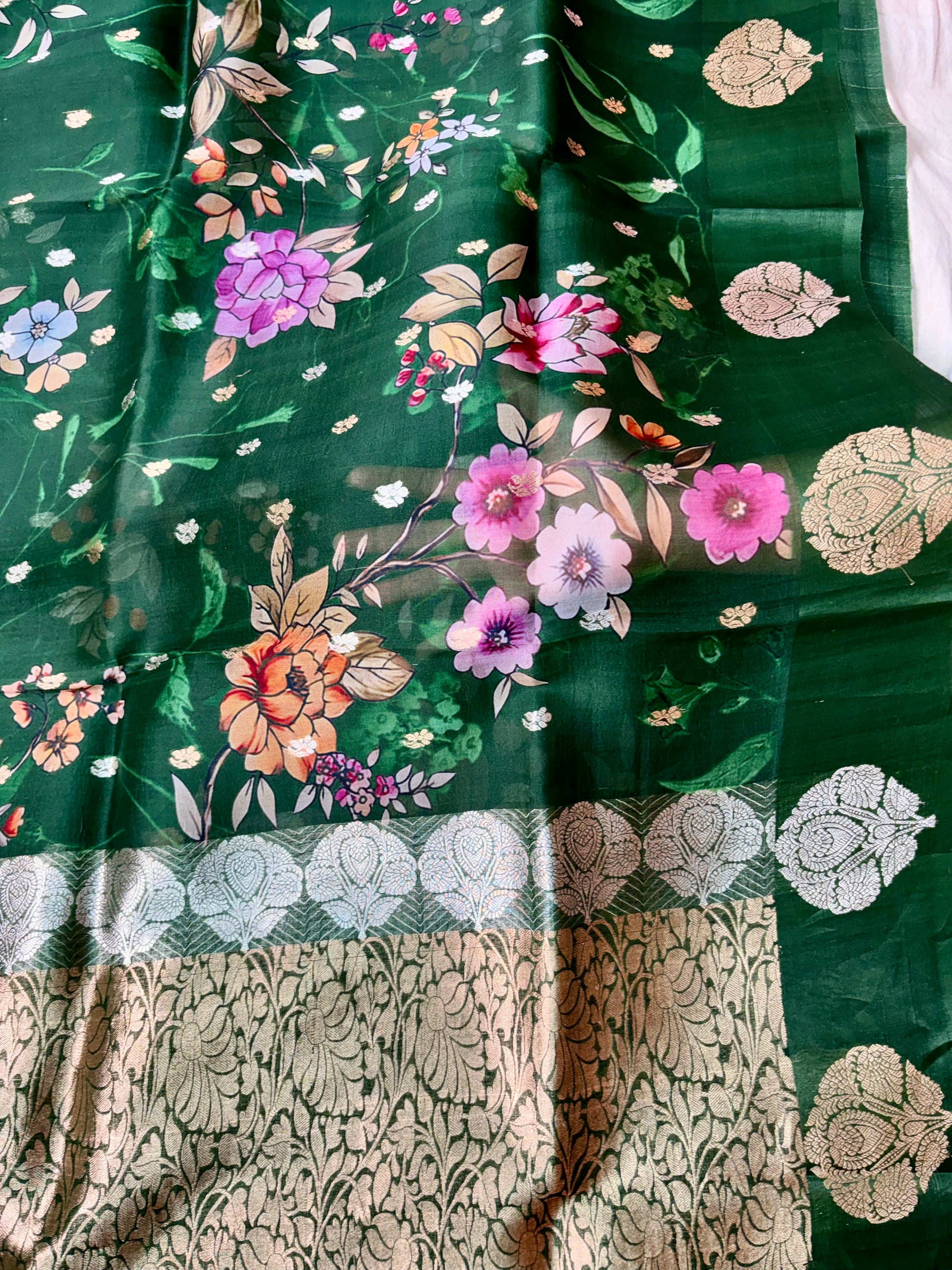Green Pure Kora Silk Handloom Banarasi Saree | Sona Rupa Kadwa Motifs & Digital Floral Print Pure Kora Organza Silk