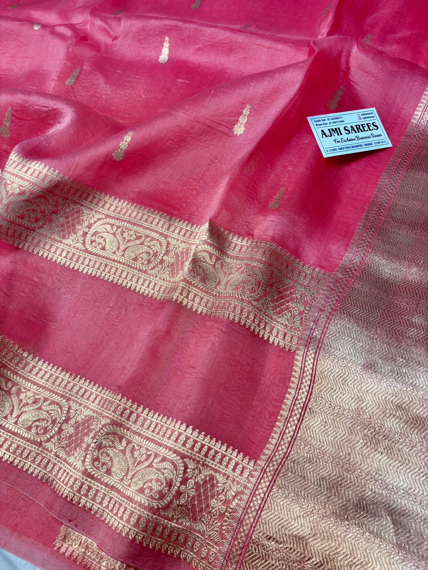100% pure Kora silk handloom Banarasi saree in Gajri pinkish red with all-over Kadwa motifs