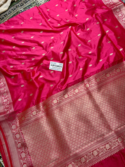 Pure Katan Silk Handloom Banarasi Saree – Strawberry × Pink Dual Tone All-Over Kadwa Motifs Banarasi Saree