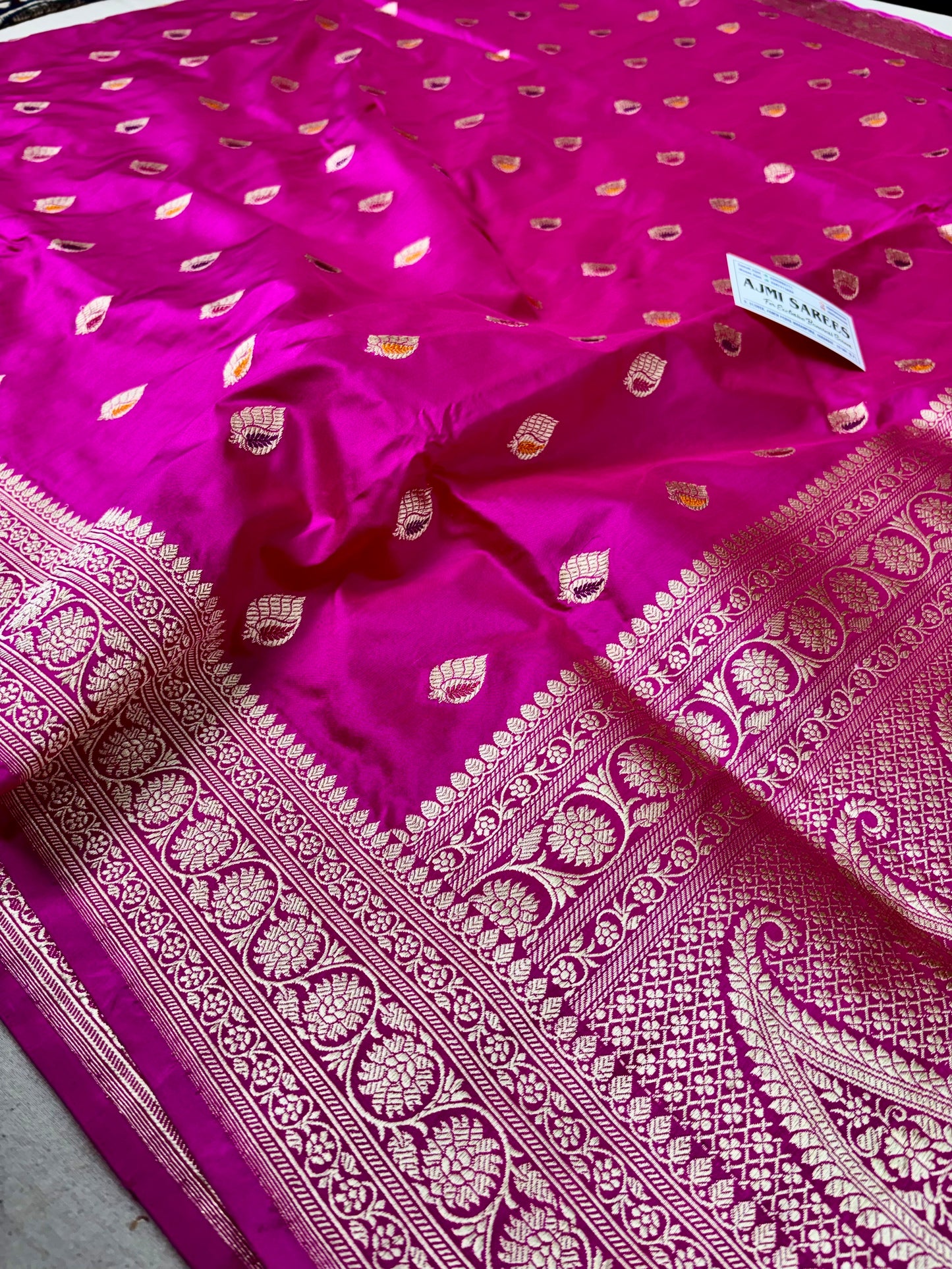 Authentic Handwoven Banarasi Pure Katan Silk Saree with all over Kadwa butis