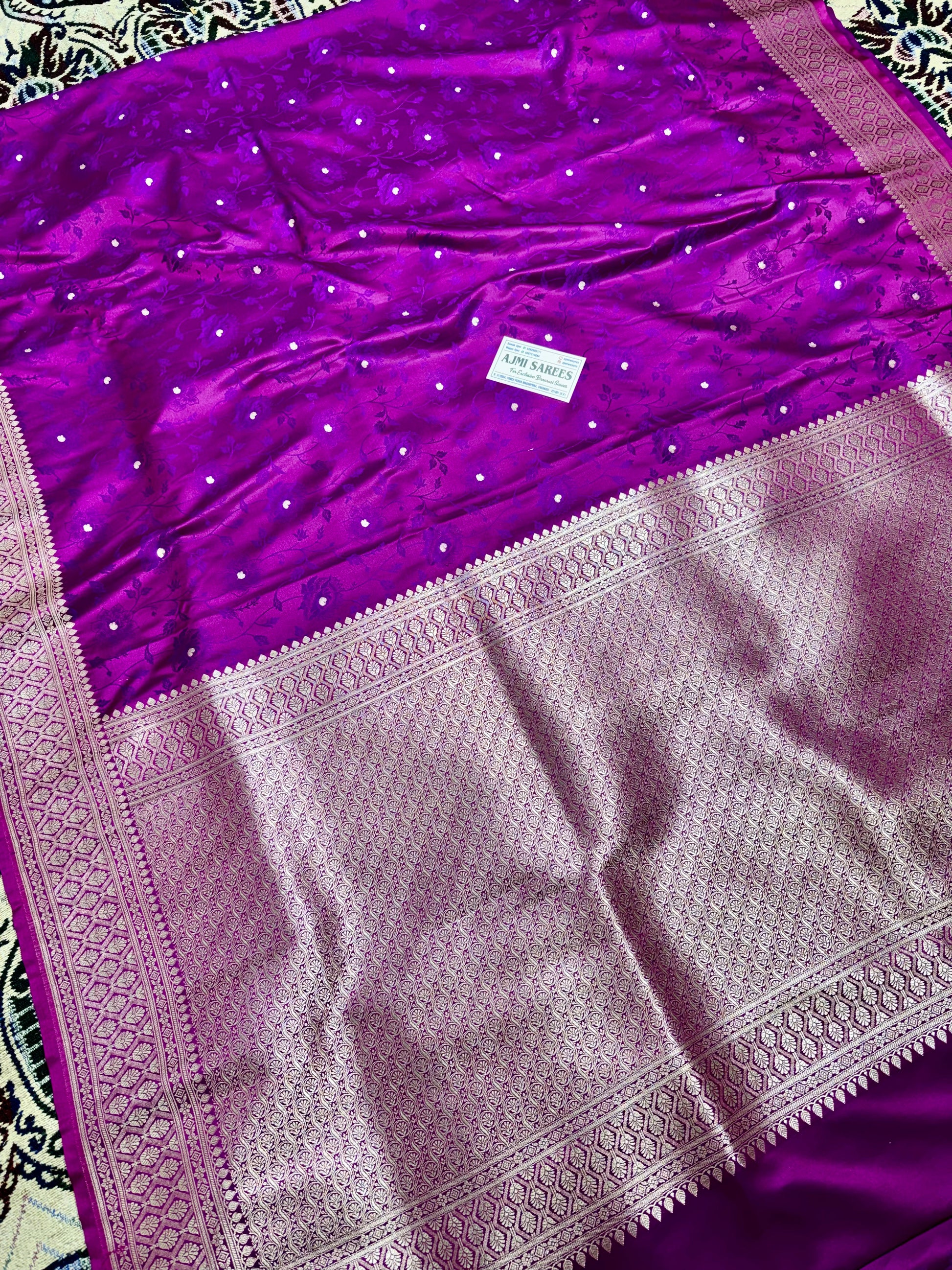 Mashru Katan Silk Rani & Magenta Dual Shade Banarasi Saree with Rich Gold Zari Border and Floral Weaving Mashru Katan Silk Banarasi Saree