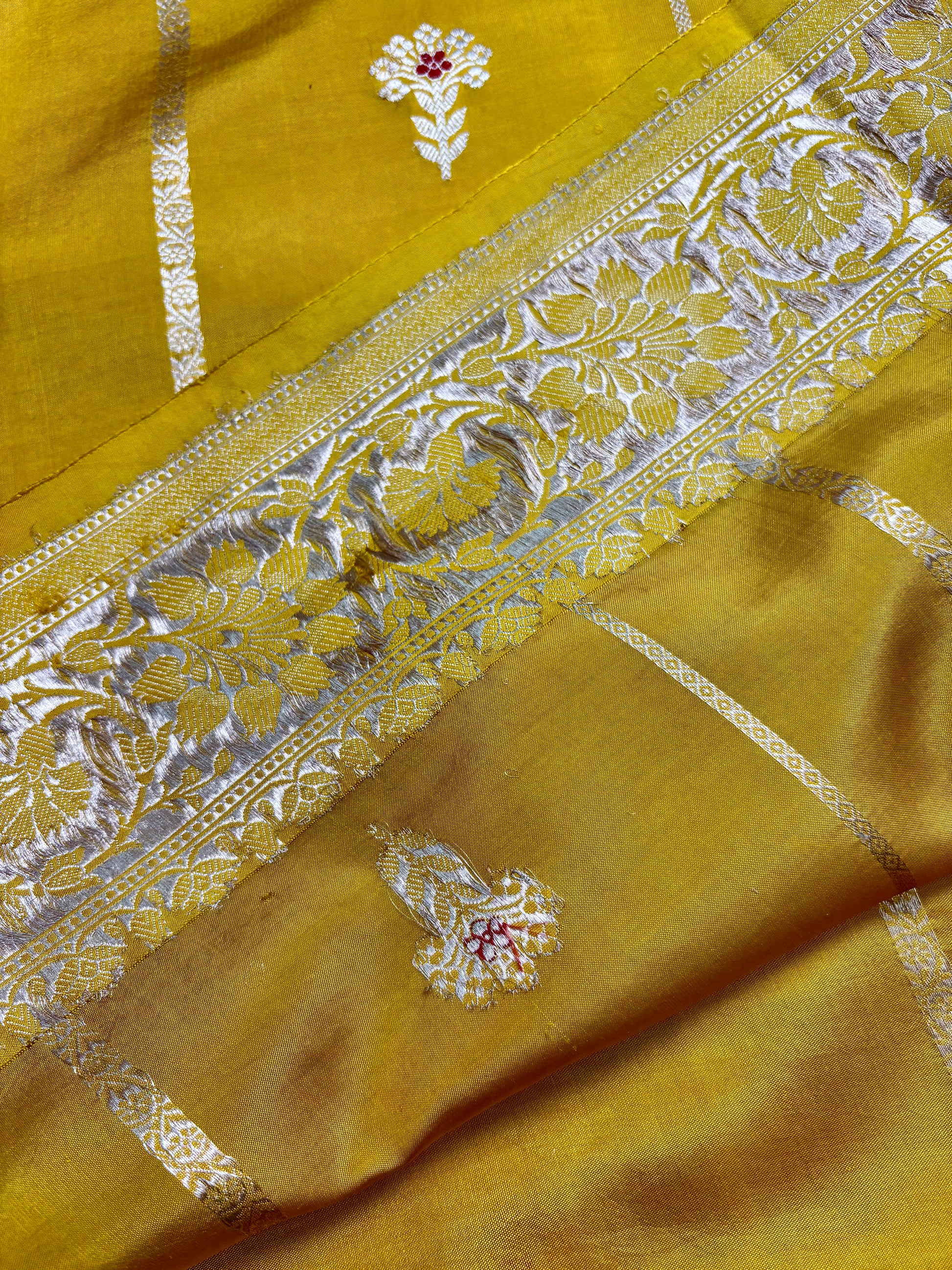 traditional kadwa meenakari banarasi saree pure mango silk handloom weaving