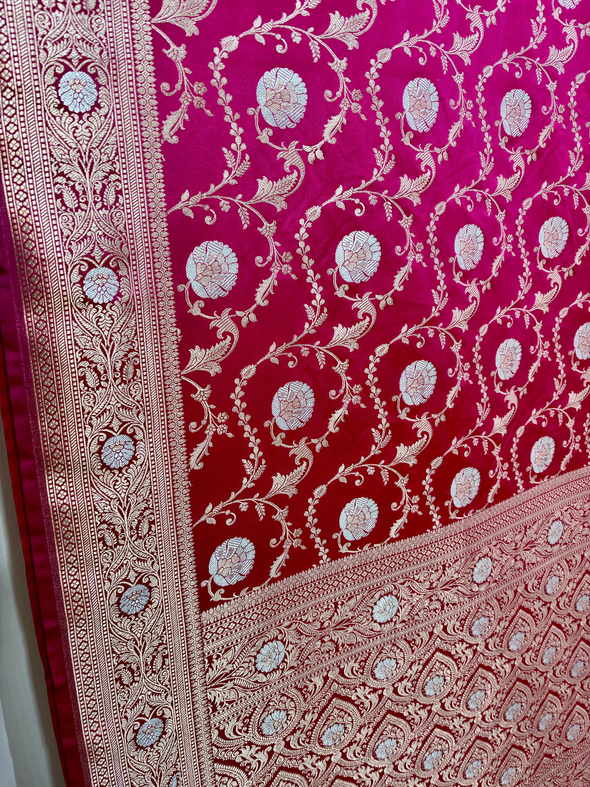 Premium Mashru Katan Silk Banarasi Saree In Dual Tone Bridal Saree