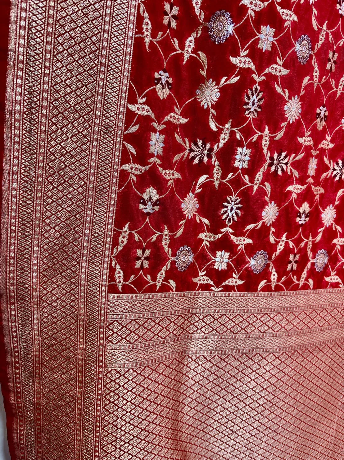 Traditional Red Crepe Silky Katan Banarasi Saree – Jaal Design Bridal Saree