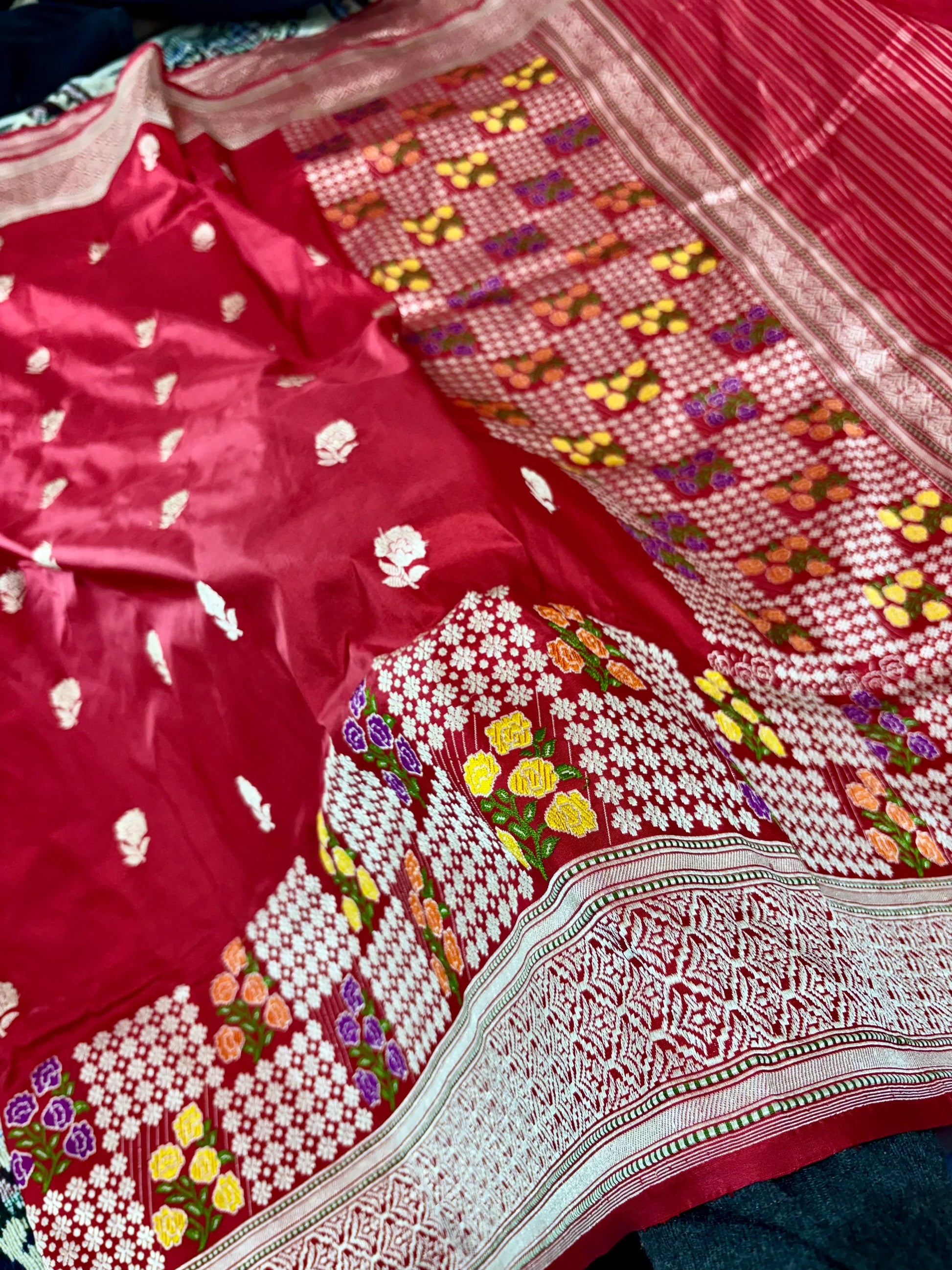 100% Pure Katan Silk Handloom Tilfi Banarasi Saree - All Over Kadwa Motifs Pure Katan Silk Banarasi Saree