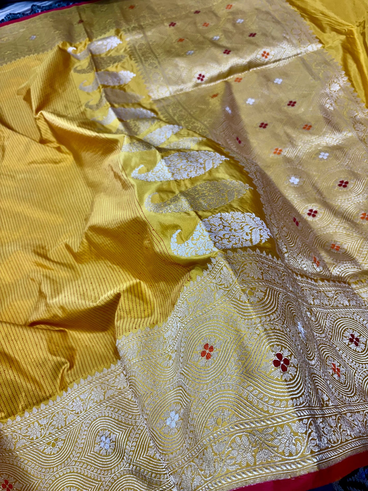 100% Pure Katan Silk Handloom Kadwa Banarasi Saree with Fine Stripes Pure Katan Silk Banarasi Saree