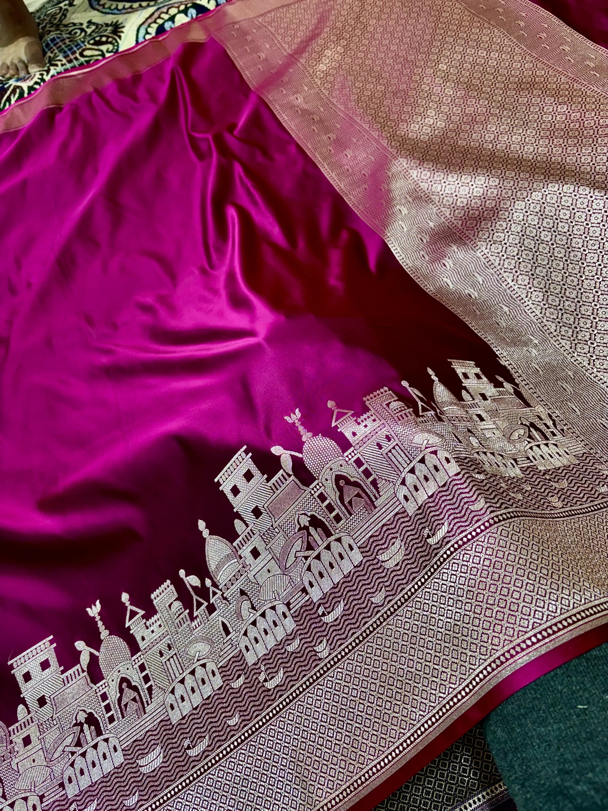 Luxury Mashru Katan Silk Banarasi Ghat Border Saree in Rich Dual Tone Finish Banarasi Saree