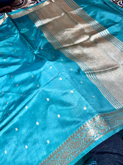Sea Green 100% Pure Mango Silk Handloom Banarasi Saree with All-Over Kadwa Motifs Pure Mango Silk Banarasi Sarees