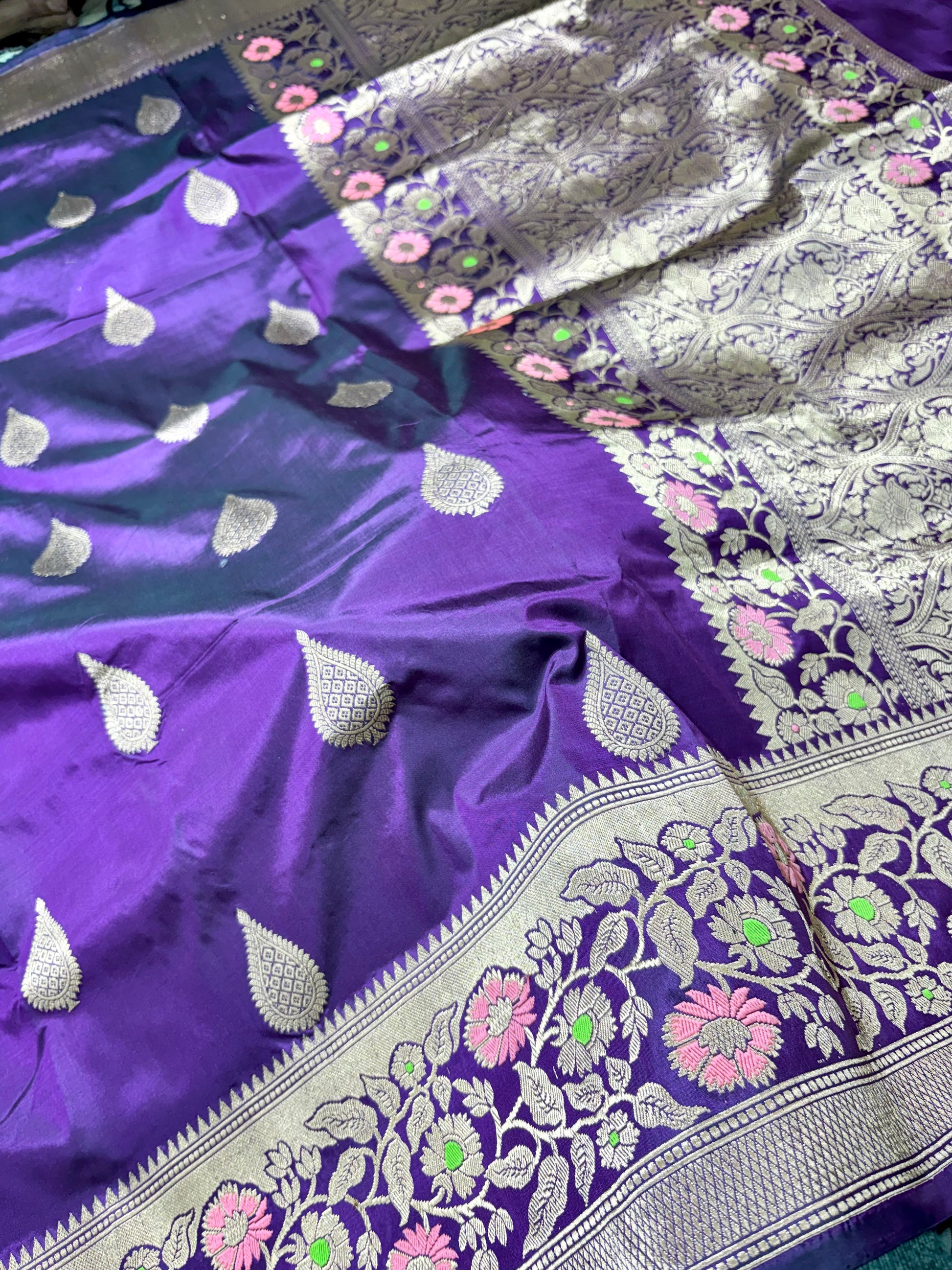 Magenta 100% Pure Katan Silk Handloom Banarasi Saree with Meenakari Border & All-Over Kadwa Boota Pure Katan Silk Banarasi Saree