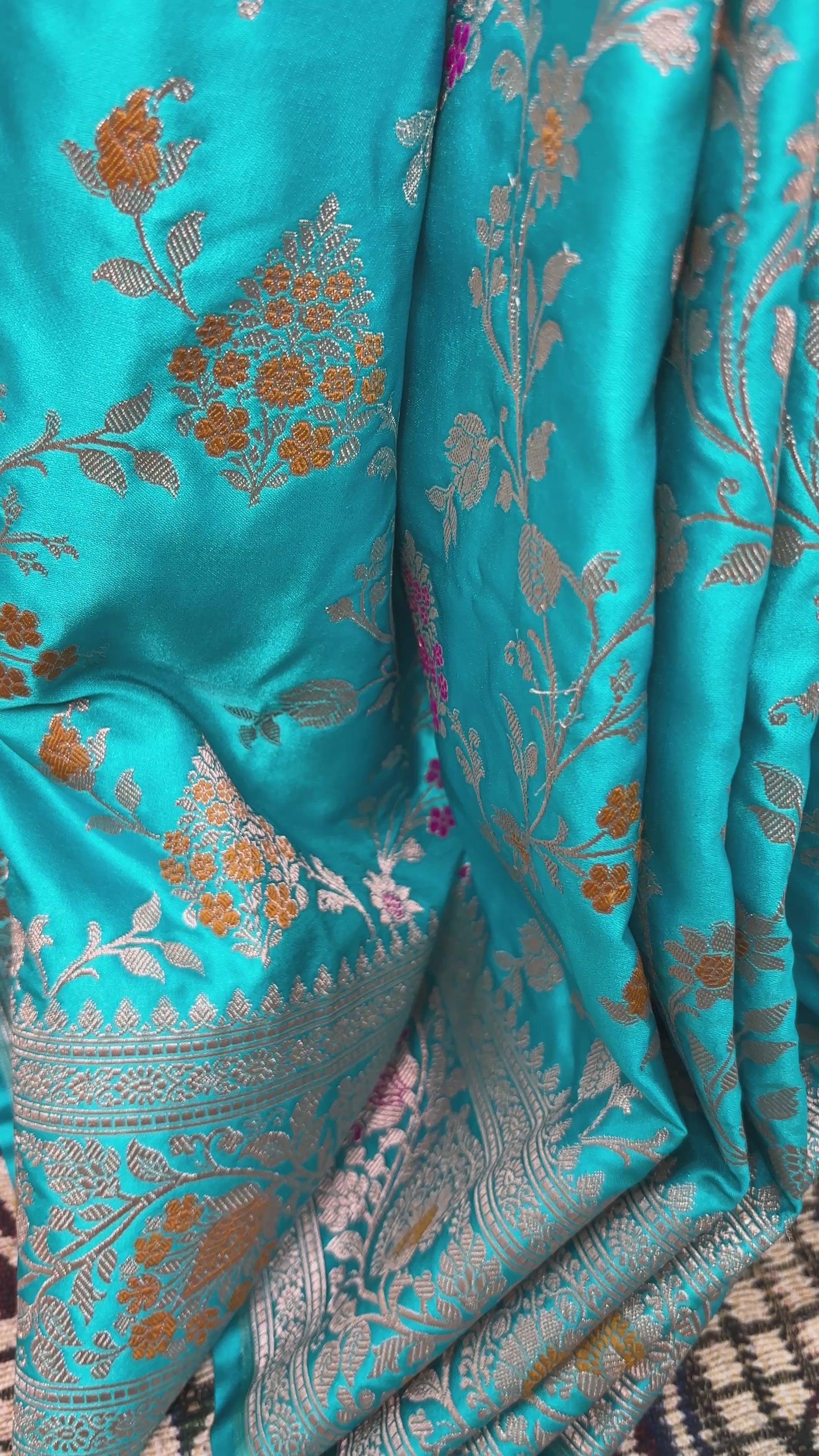 Traditional Floral Jaal Banarasi Saree in Firozi Color
