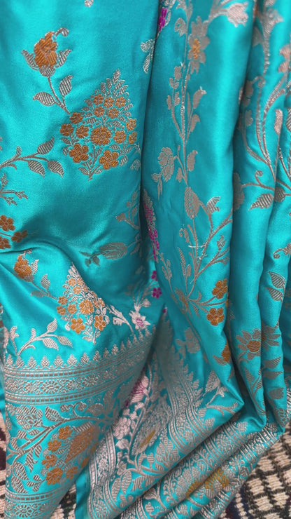 Traditional Floral Jaal Banarasi Saree in Firozi Color